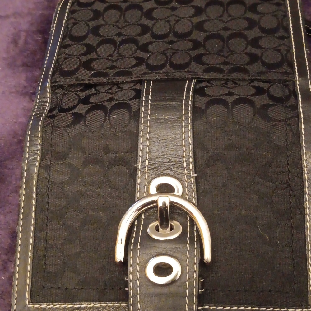 Vintage Coach Black Wallet with White Stitching - Picture 2 of 4